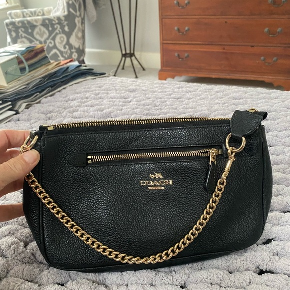 Coach Dark Green Leather Shoulder Bag with Gold Chain - Picture 6 of 6